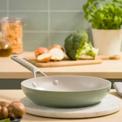 Advanced Hard Anodized stekpanna 24 cm, cardamom
