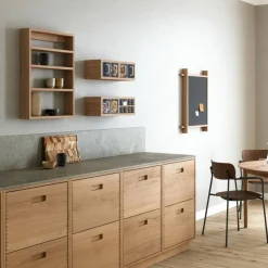 A-Podium hylla 70 x 10 x 52 cm, ek