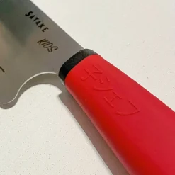 Barnkniv och skärsäker handske
