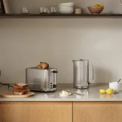 Bernadotte vattenkokare, blankpolerad