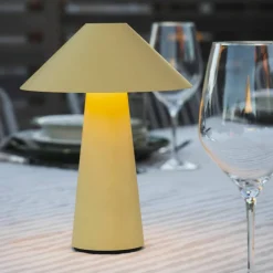 Cannes portabel bordslampa, oat yellow