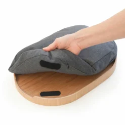 CurveLine Laptray knäbricka med anti-slip, medium, pilträ