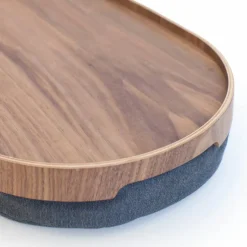 CurveLine Laptray knäbricka med anti-slip, medium, pilträ