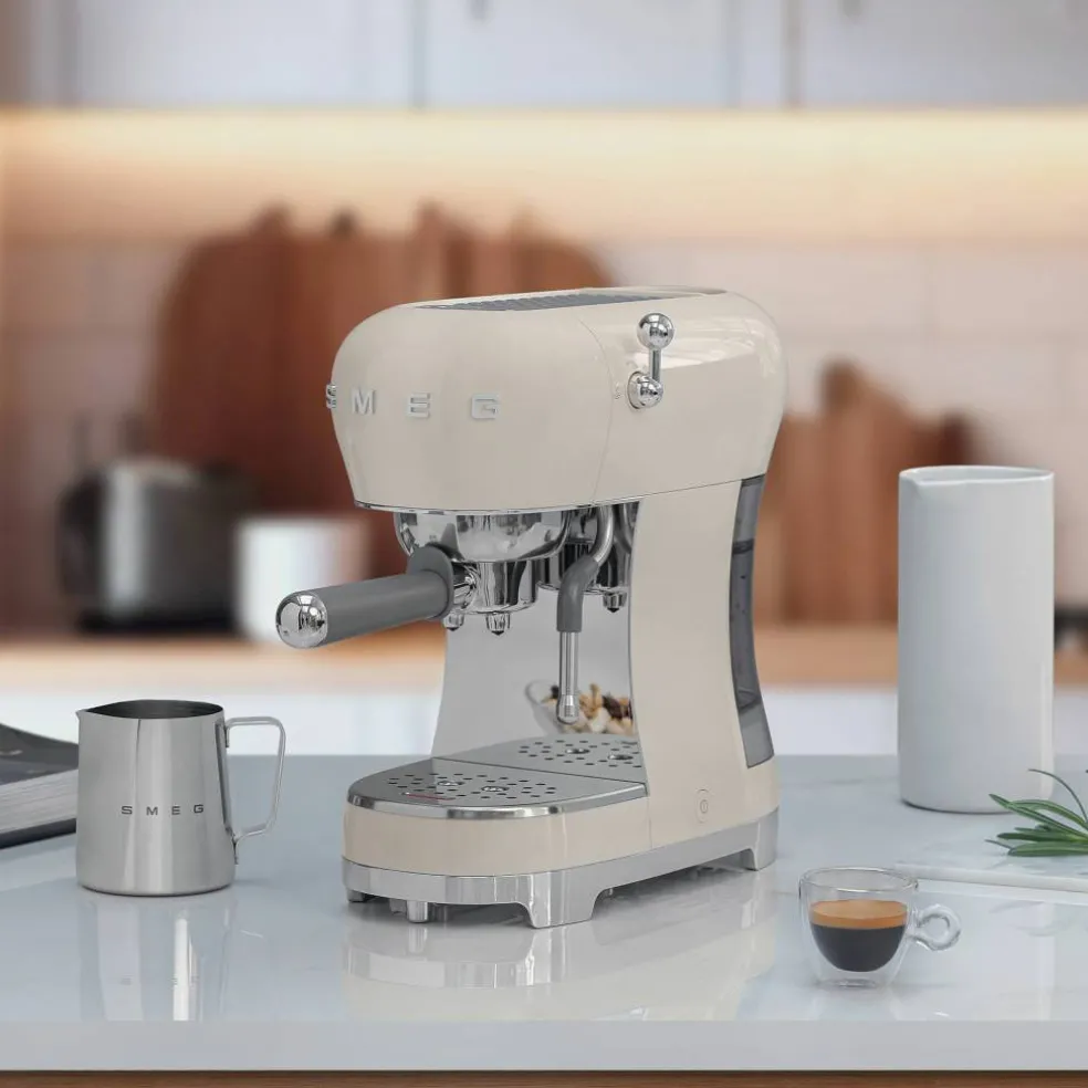 ECF02 Espressomaskin, vit
