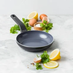 Essence stekpanna 28 cm, svart