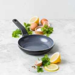 Essence stekpanna 28 cm, svart