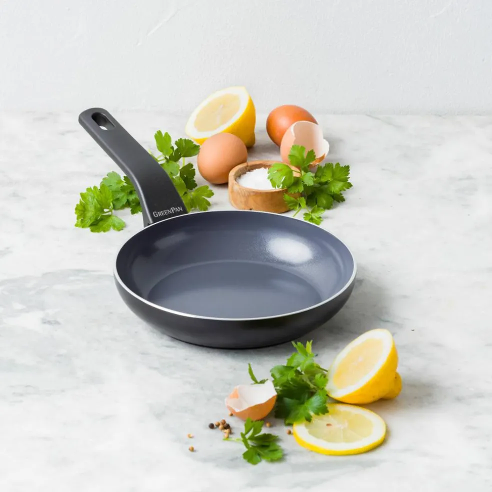 Essence stekpanna 24 cm, svart