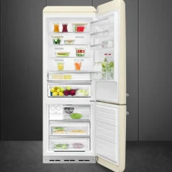FAB38RRD6 högerhängd kyl/frys 70 cm, röd