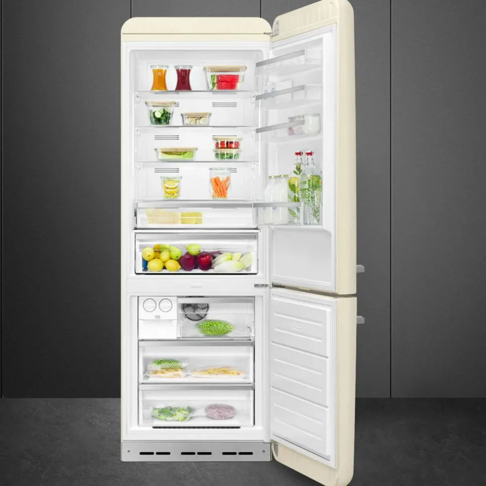 FAB38RRD6 högerhängd kyl/frys 70 cm, röd
