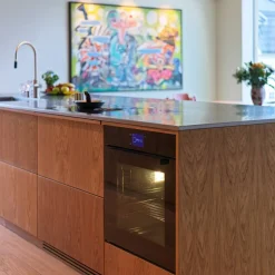 FMOD6117PTG3 Modern inbyggnadsugn med pyrolys 80 liter, guld