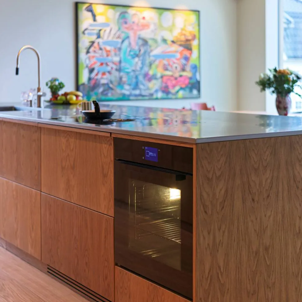 FMOD6117PTG3 Modern inbyggnadsugn med pyrolys 80 liter, guld