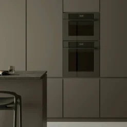 FMOD6117PTG3 Modern inbyggnadsugn med pyrolys 80 liter, guld