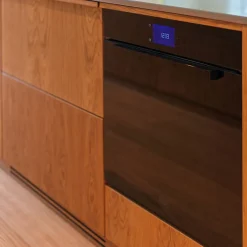 FMOD6117PTG3 Modern inbyggnadsugn med pyrolys 80 liter, guld