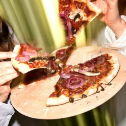 Grand Cru pizzabräda och pizzaskärare 35 cm, bok