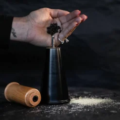 Gurken salt- och pepparkvarn M, svart/brun