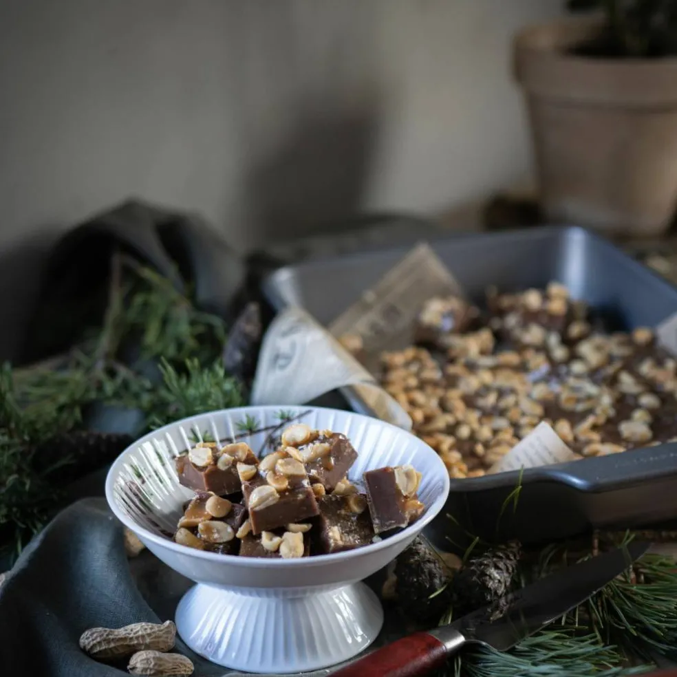 Julskål på fot 2019, Ø16 cm.