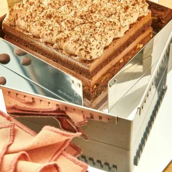 Justerbar bakform 30 X 30 cm - 57 X 57 cm