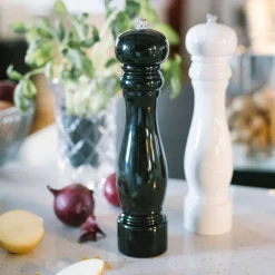 Karou salt-/pepparkvarn 26,5 cm, svart
