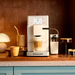 KF4 FA helautomatisk espressomaskin, porslinsvit