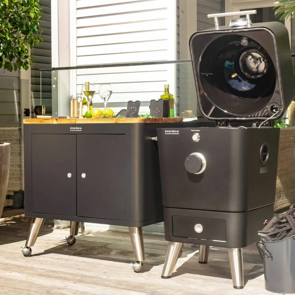 4K Kolgrill, svart