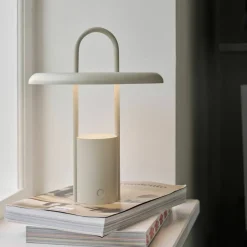 LED-lampa, svart