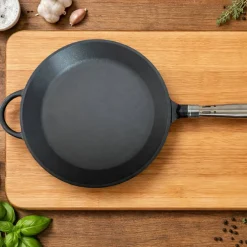 Maestro gjutjärnsstekpanna med utsvängd kant 28 cm