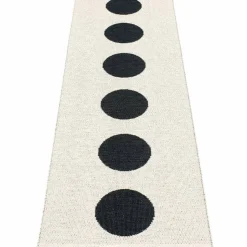Matta Vera, 70 x 300 cm, black/vanilla
