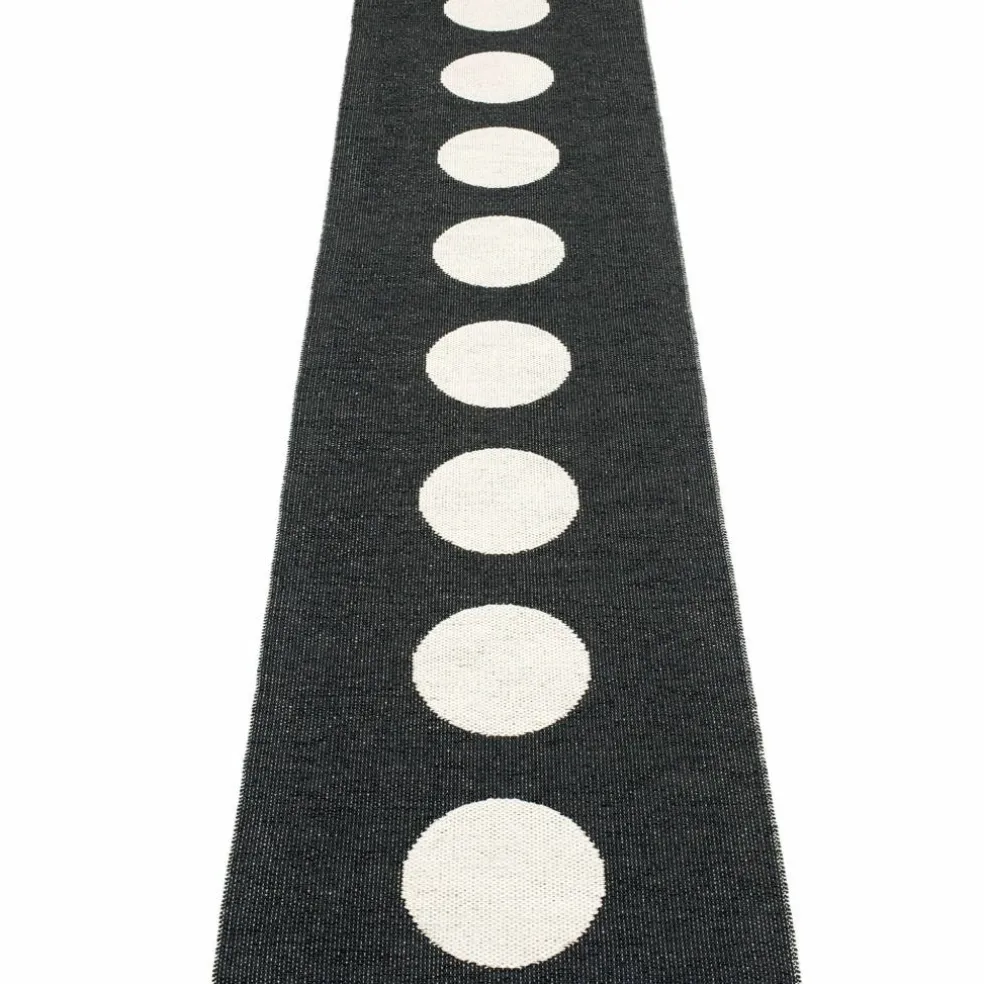 Matta Vera, 70 x 225 cm, black/vanilla