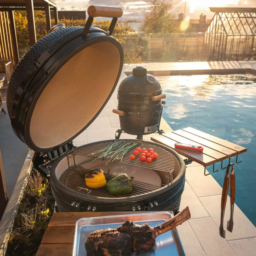 Maxi Gen 2 kamadogrill med tillbehörspaket, svart