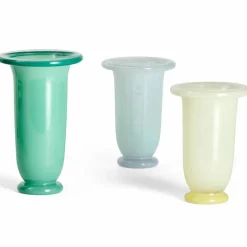 (medium) vas, ice blue