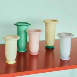 (medium) vas, light pink