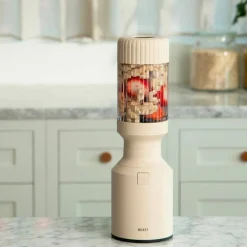 Mighty Plus 850 blender, sand