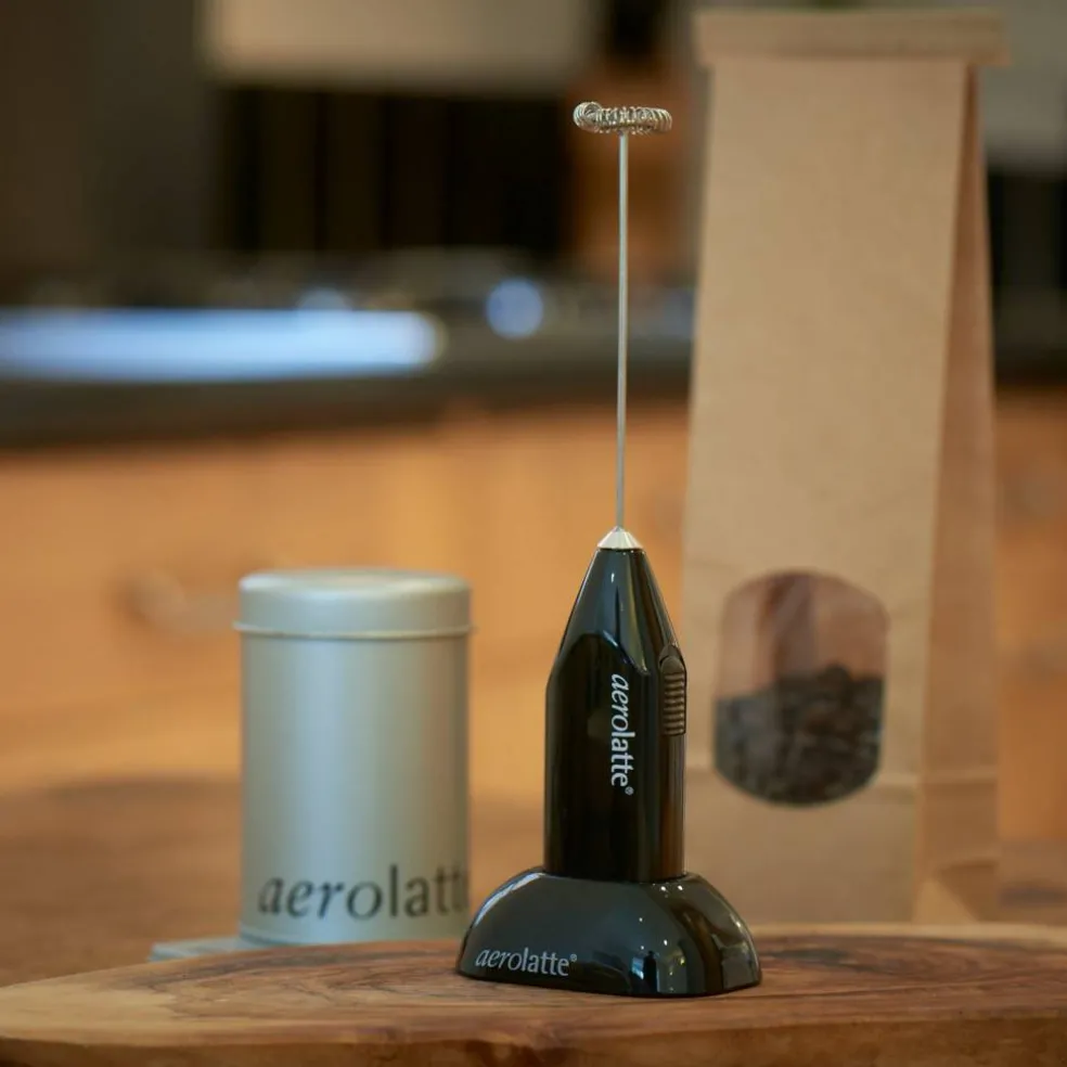 Mjölkskummare med hållare, röd