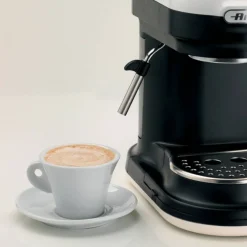 Moderna Espressomaskin med kaffekvarn, svart