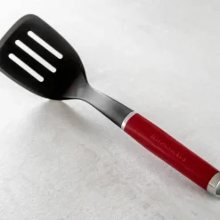 Perforerad stekspade, empire red