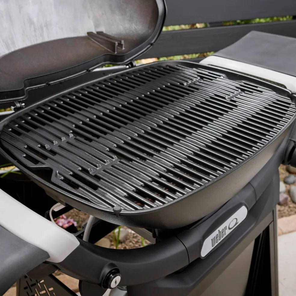 Q3200N+ Gasolgrill med premiumvagn