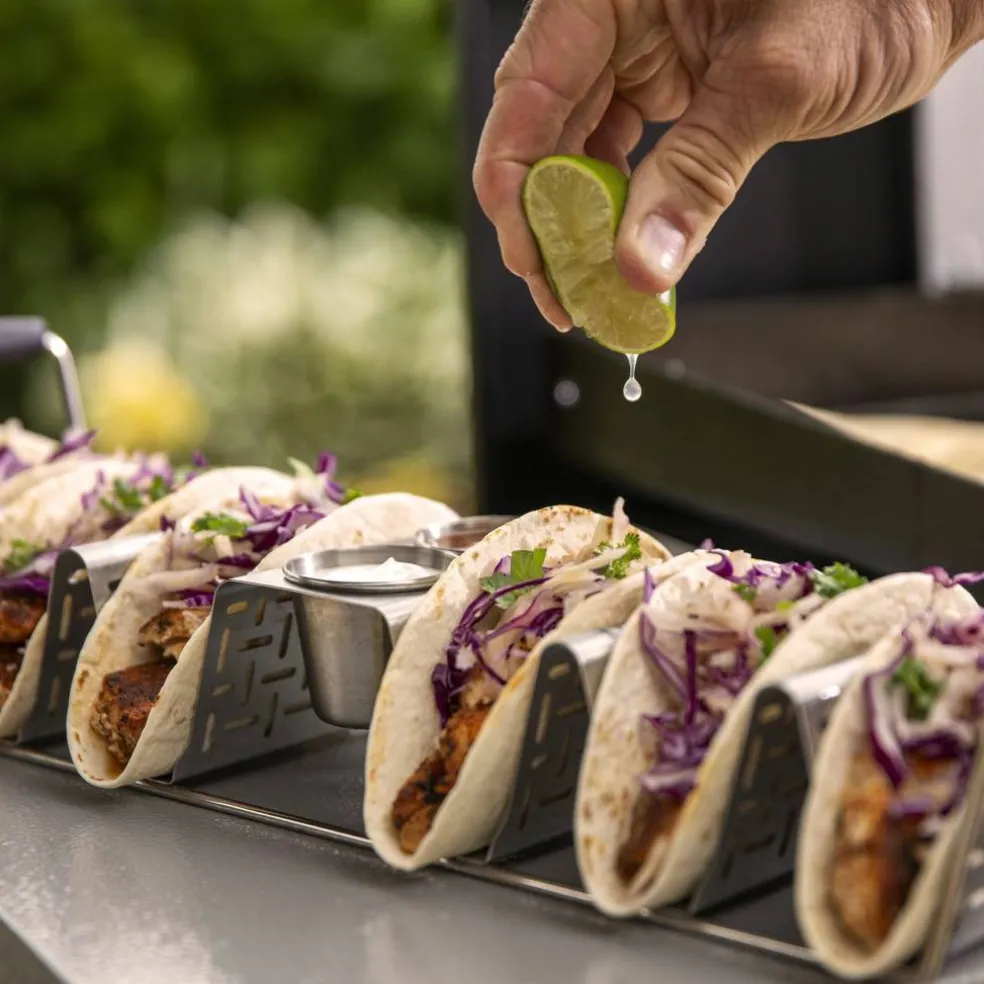 Q3200N+ Gasolgrill med premiumvagn