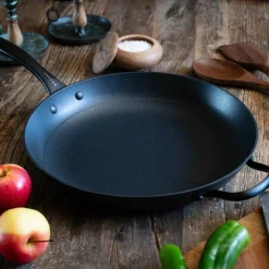 Stekpanna i lättviktsgjutjärn 30 cm