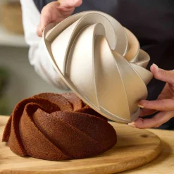 Swirl sockerkaksform 24 cm, rose gold