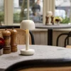 The Humble Two bordslampa, beige