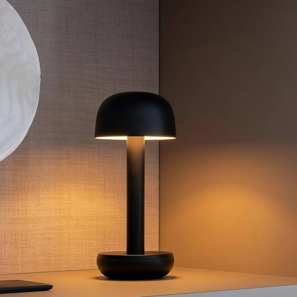 The Humble Two bordslampa, gold