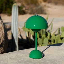 &Tradition Flowerpot VP9 bärbar lampa, ivory