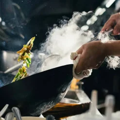 Wokstekspade och wokslev